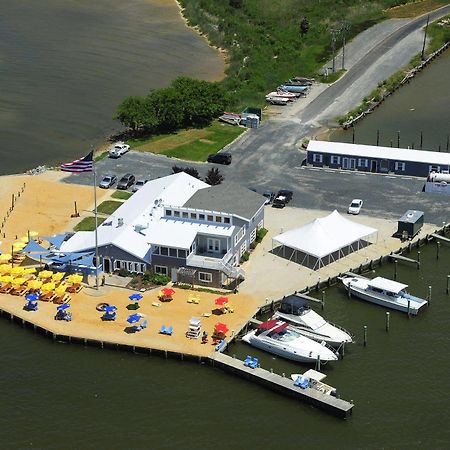 Lowes Wharf Marina Inn Sherwood Екстериор снимка