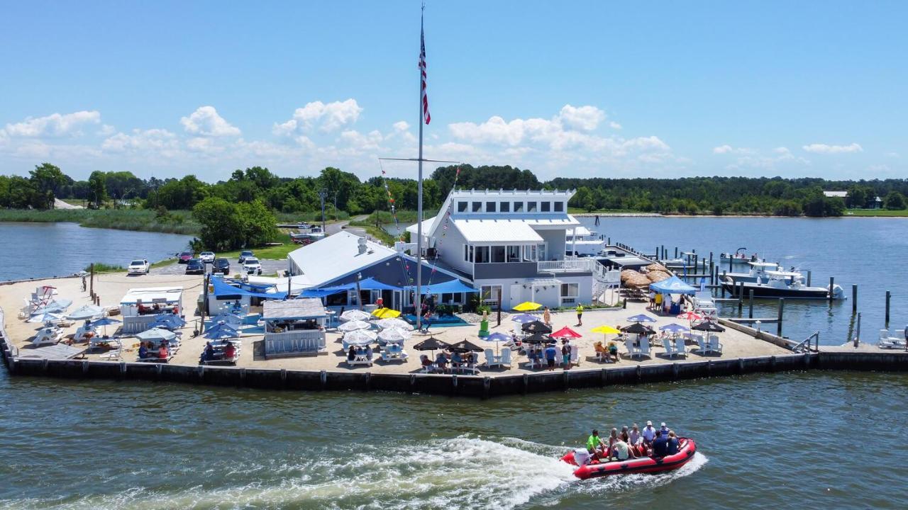 Lowes Wharf Marina Inn Sherwood Екстериор снимка