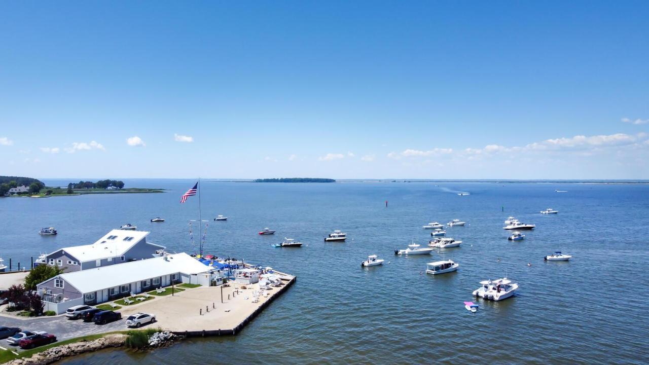 Lowes Wharf Marina Inn Sherwood Екстериор снимка