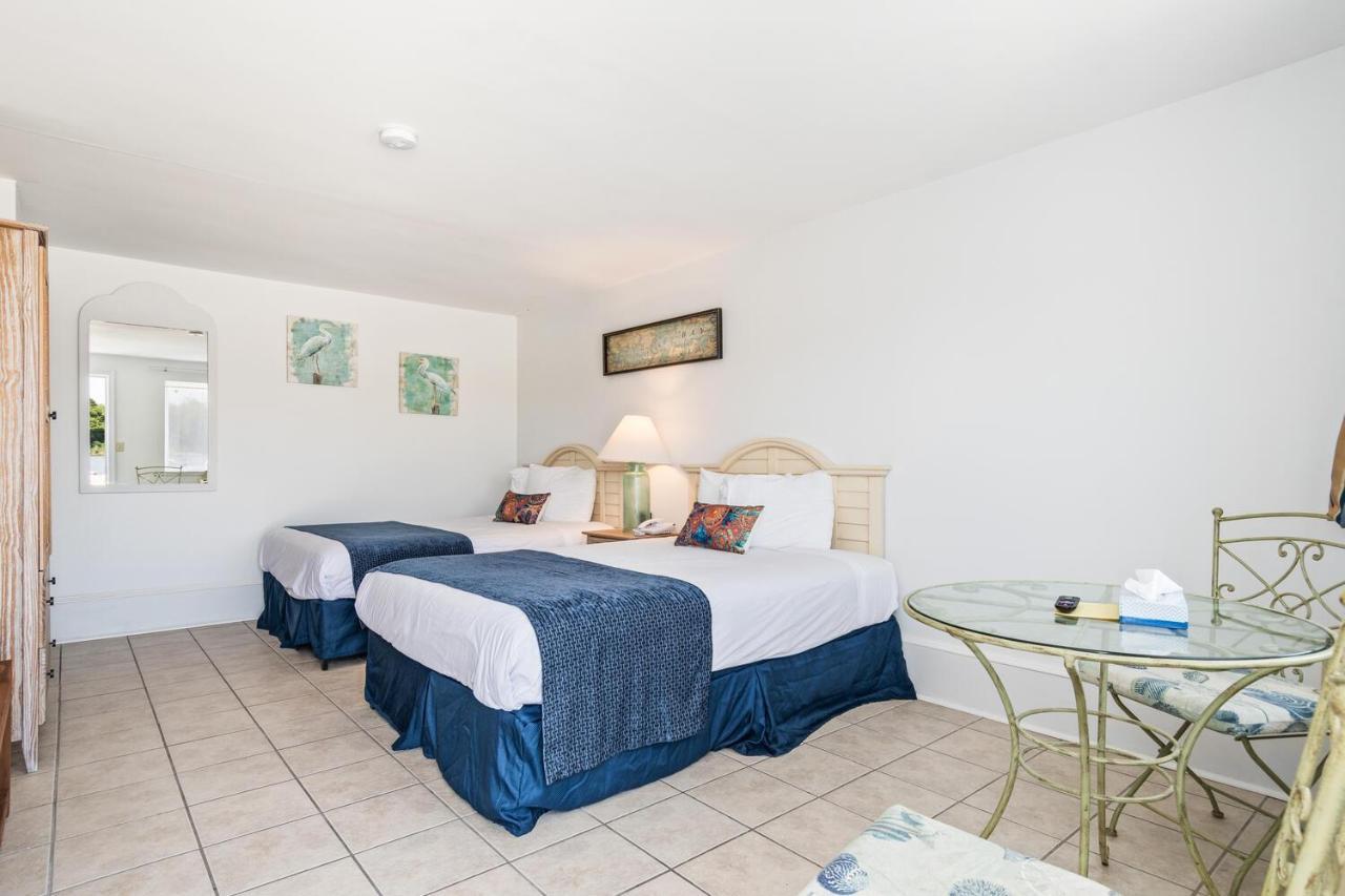 Lowes Wharf Marina Inn Sherwood Екстериор снимка