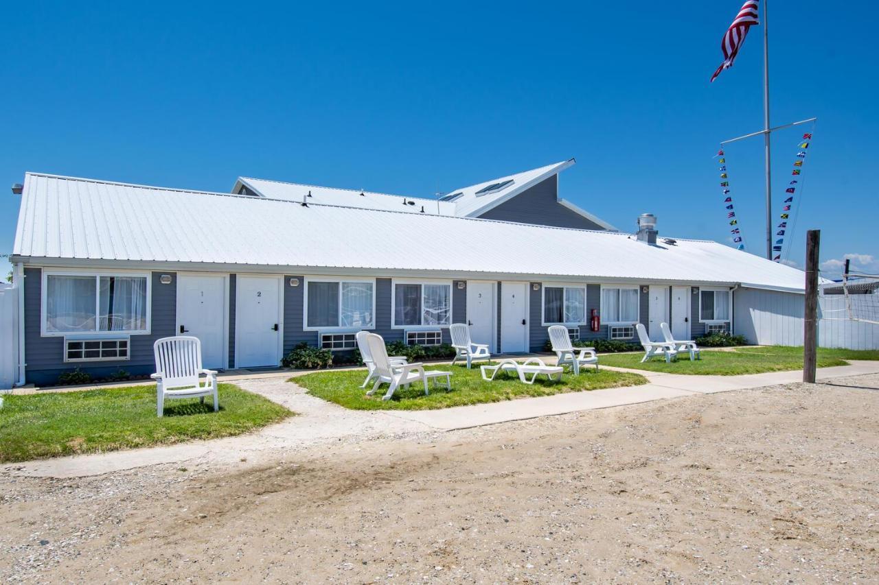 Lowes Wharf Marina Inn Sherwood Екстериор снимка