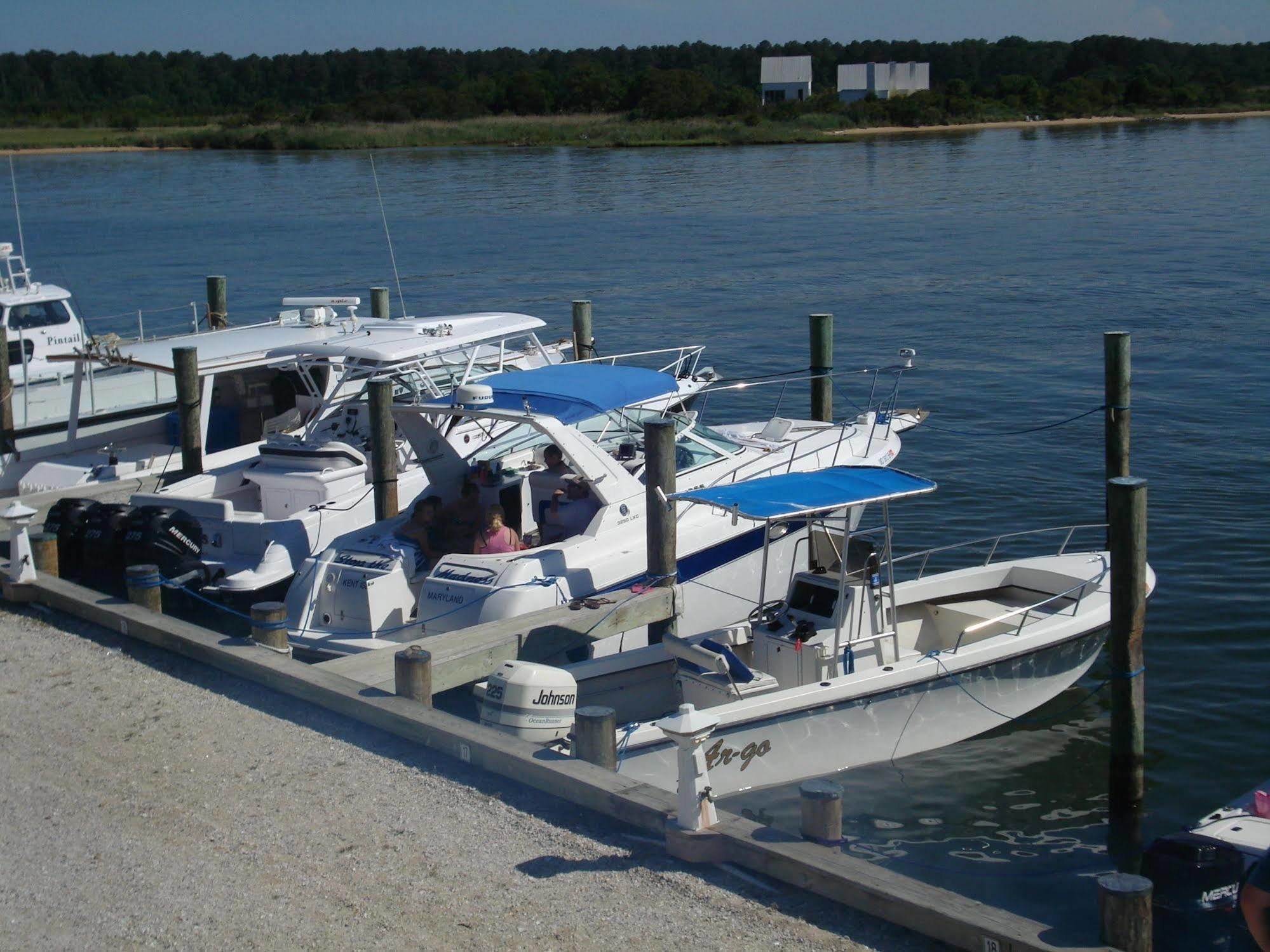 Lowes Wharf Marina Inn Sherwood Екстериор снимка
